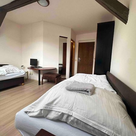 Private Apartment Near The Centre Bratislava Luaran gambar
