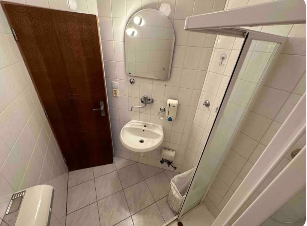 Private Apartment Near The Centre Bratislava Luaran gambar