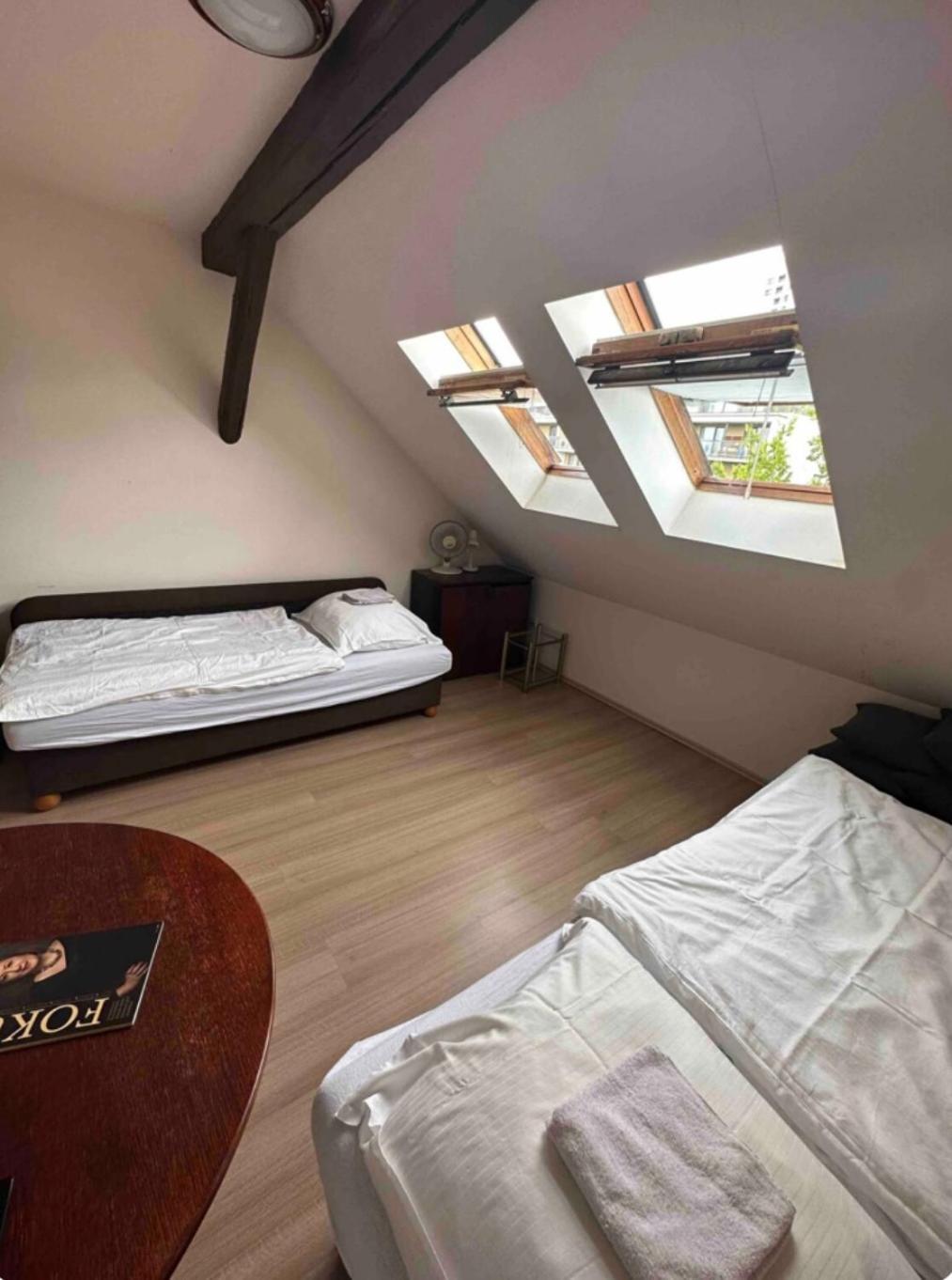 Private Apartment Near The Centre Bratislava Luaran gambar